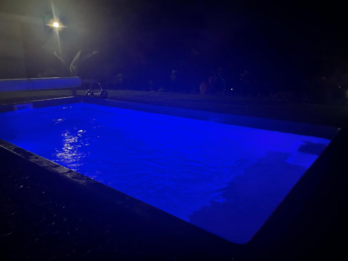 L'Escapade Creole Jacuzzi Privatif Bungalow Bananier 圣若瑟 外观 照片