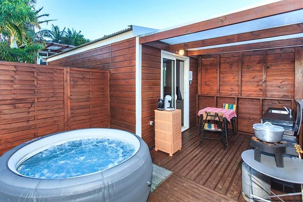 L'Escapade Creole Jacuzzi Privatif Bungalow Bananier 圣若瑟 外观 照片