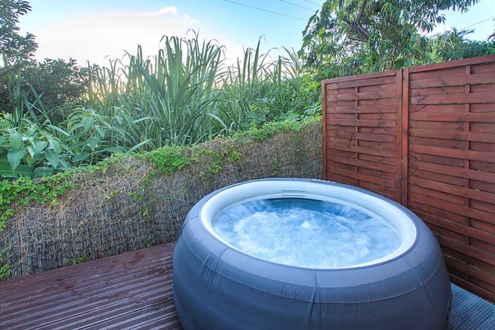 L'Escapade Creole Jacuzzi Privatif Bungalow Bananier 圣若瑟 外观 照片
